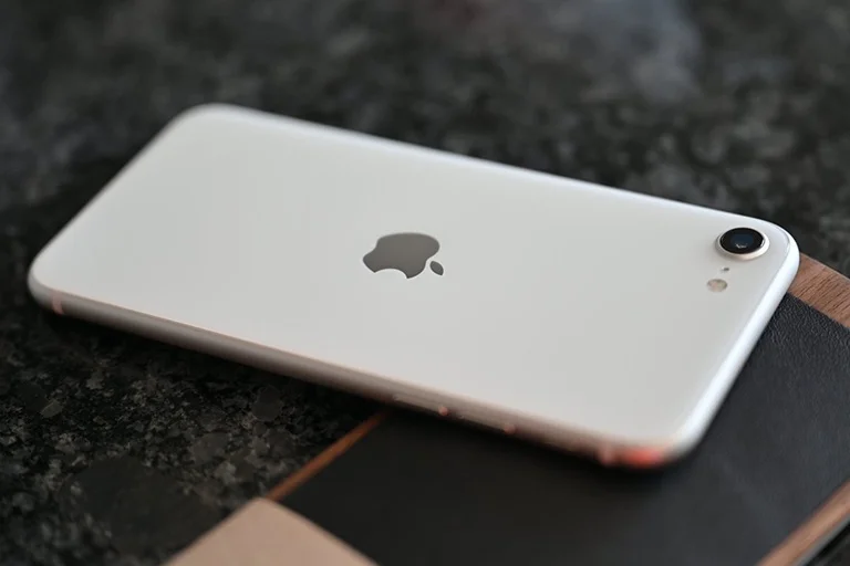 Apple hủy bỏ iPhone SE thế hệ tiếp theo